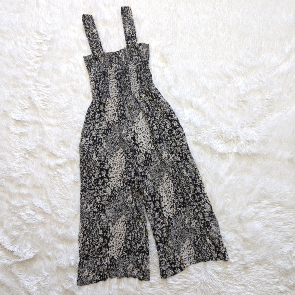 Evereve Roan+Ryan Black & Cream Floral Gianna Smocked Ankle Jumpsuit Size XS - Picture 3 of 15